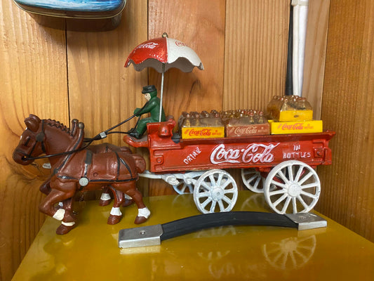 U.S.A. Vintage Cast Iron Coca Cola Horse Drawn Carriage or Wagon Display 擺設