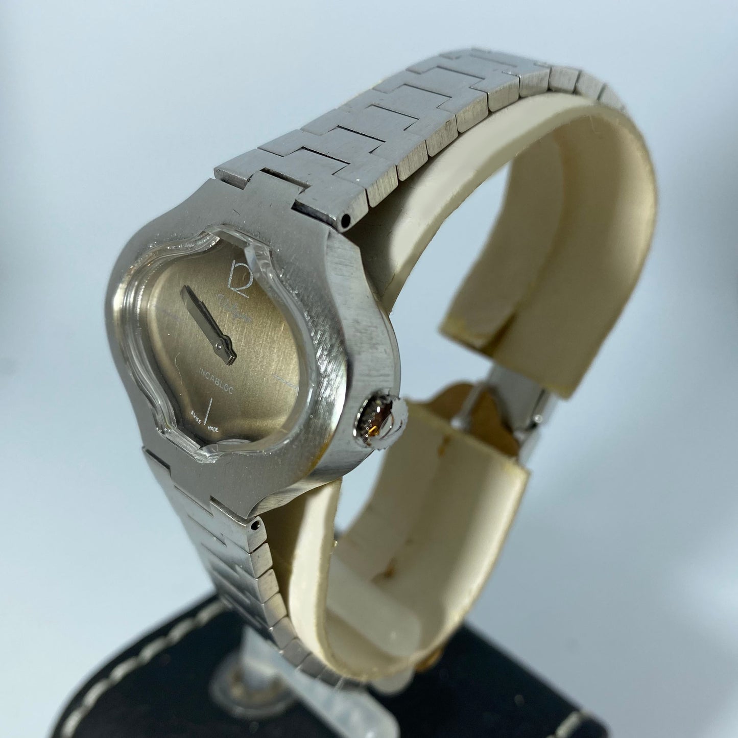 New Old Stock (N.O.S.) VALGINE Watch 1970s VG00001