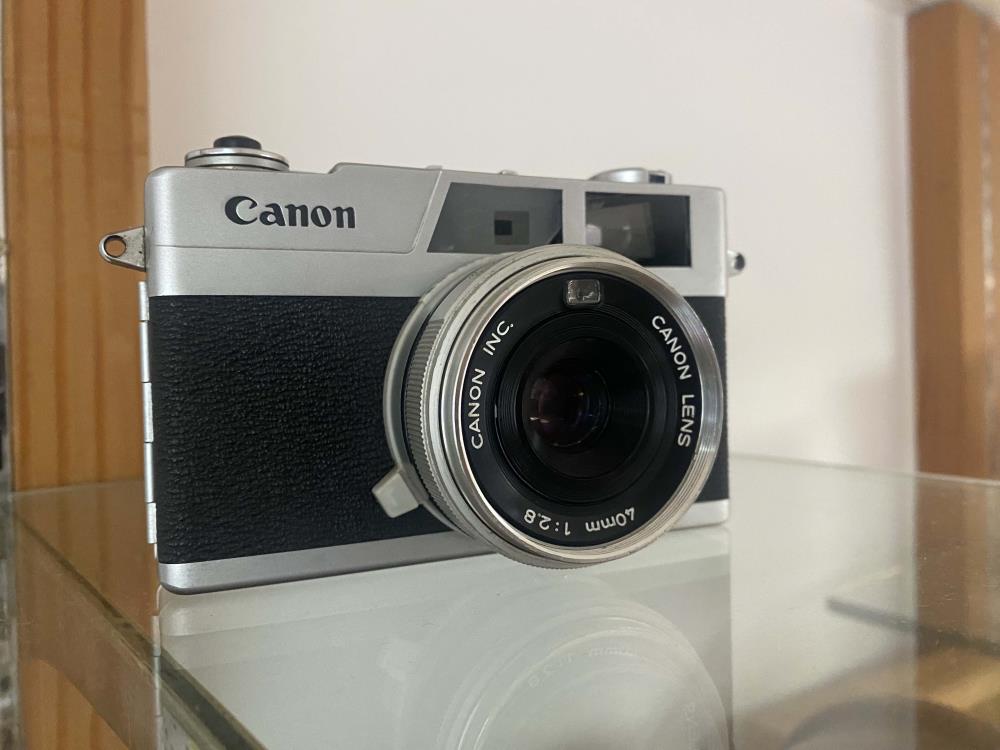 Canon Canonet 28 Film Camera Display 菲林相機擺設